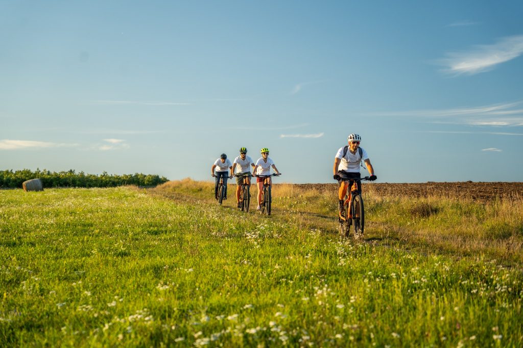 Regisztráljon ön is a 2022. szeptember 27-28-án Veszprémben megrendezésre kerülő két napos kerékpáros turisztikai konferenciára.